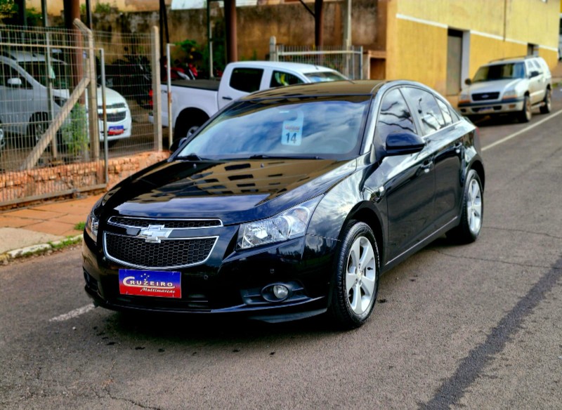 CHEVROLET CRUZE 1.8 LT 16V 2014/2014 CRUZEIRO MULTIMARCAS CRUZEIRO DO SUL / Carros no Vale