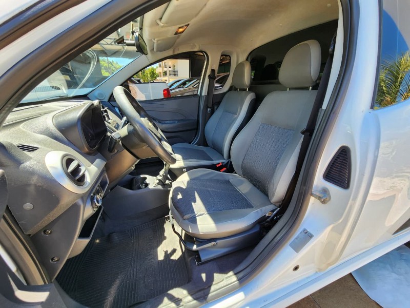 CHEVROLET MONTANA LS 1.4 2016/2017 TS VEÍCULOS ANTA GORDA / Carros no Vale