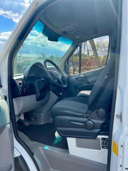 MERCEDES-BENZ SPRINTER 2.2 FURGAO 311 2015/2016 PREMIUM AUTOMÓVEIS ARROIO DO MEIO / Carros no Vale