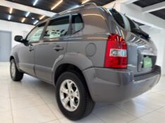 HYUNDAI TUCSON 2.0 GLS 2014/2014 LUCAS AUTOMÓVEIS BOM RETIRO DO SUL / Carros no Vale