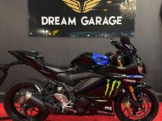 YAMAHA YZF-R3 /2023 EXCLUSIVO VEÍCULOS SANTA CRUZ DO SUL / Carros no Vale