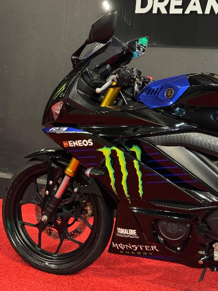 YAMAHA YZF-R3 /2023 EXCLUSIVO VEÍCULOS SANTA CRUZ DO SUL / Carros no Vale