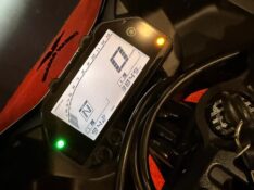 YAMAHA YZF-R3 /2023 EXCLUSIVO VEÍCULOS SANTA CRUZ DO SUL / Carros no Vale