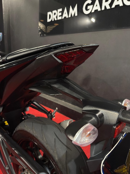 YAMAHA YZF-R3 /2023 EXCLUSIVO VEÍCULOS SANTA CRUZ DO SUL / Carros no Vale