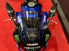 YAMAHA YZF-R3 /2023 EXCLUSIVO VEÍCULOS SANTA CRUZ DO SUL / Carros no Vale