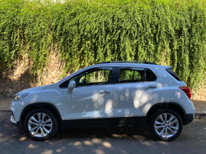 CHEVROLET TRACKER PREMIER 1.4 TURBO 2017/2018 ESTAÇÃO DO CARRO ESTRELA / Carros no Vale