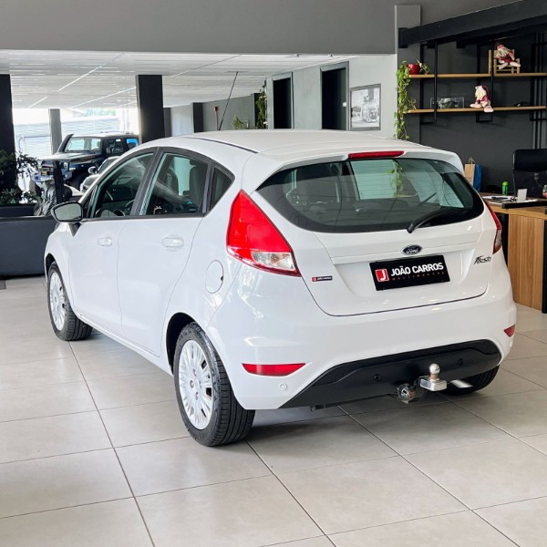 FORD FIESTA SE 1.6 16V 2018/2018 JOÃO CARROS MULTIMARCAS GUAPORÉ / Carros no Vale