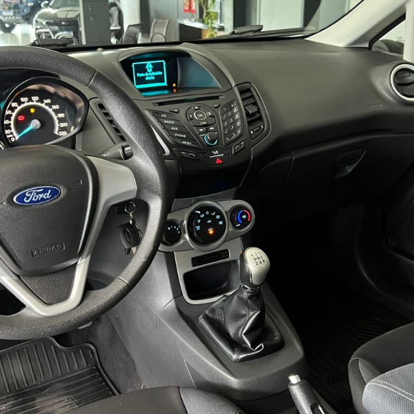 FORD FIESTA SE 1.6 16V 2018/2018 JOÃO CARROS MULTIMARCAS GUAPORÉ / Carros no Vale