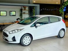 FORD FIESTA SE 1.6 16V 2018/2018 JOÃO CARROS MULTIMARCAS GUAPORÉ / Carros no Vale