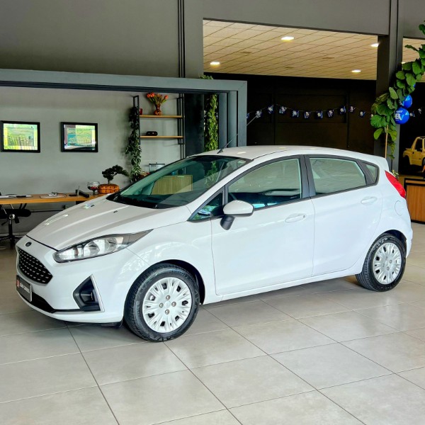 FORD FIESTA SE 1.6 16V 2018/2018 JOÃO CARROS MULTIMARCAS GUAPORÉ / Carros no Vale