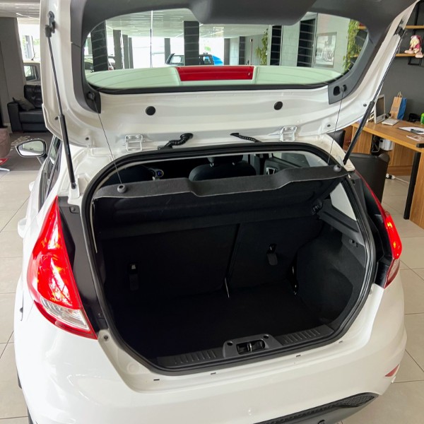 FORD FIESTA SE 1.6 16V 2018/2018 JOÃO CARROS MULTIMARCAS GUAPORÉ / Carros no Vale