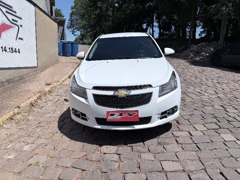 CHEVROLET CRUZE 1.8 LT 16V FLEX 4P MANUAL 2013/2013 ELY AUTOMÓVEIS LAJEADO / Carros no Vale
