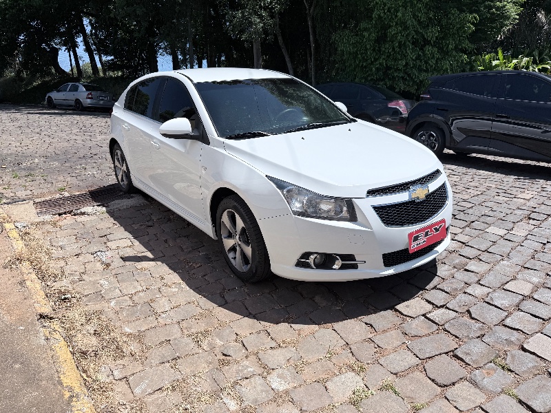 CHEVROLET CRUZE 1.8 LT 16V FLEX 4P MANUAL 2013/2013 ELY AUTOMÓVEIS LAJEADO / Carros no Vale