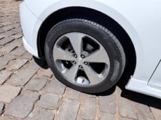 CHEVROLET CRUZE 1.8 LT 16V FLEX 4P MANUAL 2013/2013 ELY AUTOMÓVEIS LAJEADO / Carros no Vale