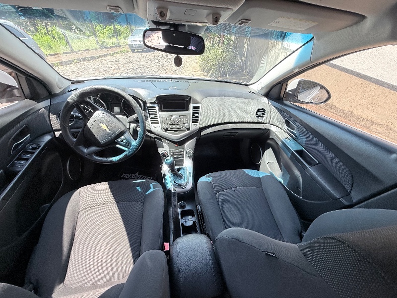 CHEVROLET CRUZE 1.8 LT 16V FLEX 4P MANUAL 2013/2013 ELY AUTOMÓVEIS LAJEADO / Carros no Vale