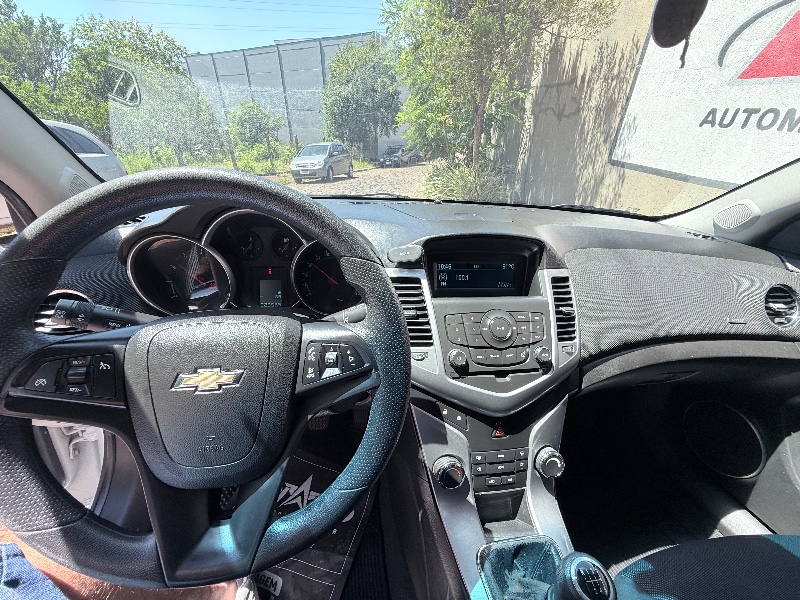 CHEVROLET CRUZE 1.8 LT 16V FLEX 4P MANUAL 2013/2013 ELY AUTOMÓVEIS LAJEADO / Carros no Vale