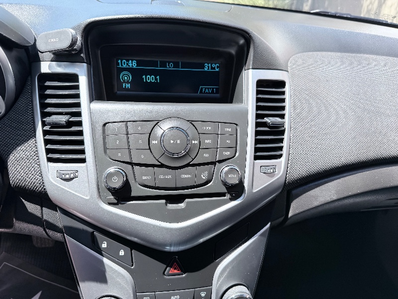 CHEVROLET CRUZE 1.8 LT 16V FLEX 4P MANUAL 2013/2013 ELY AUTOMÓVEIS LAJEADO / Carros no Vale