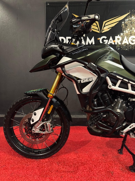 TRIUMPH TIGER 900 900 RALLY PRO /2023 EXCLUSIVO VEÍCULOS SANTA CRUZ DO SUL / Carros no Vale