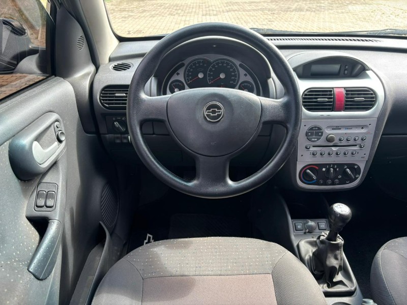 CHEVROLET CORSA SED. PREMIUM /2011 RT 811 VEÍCULOS ARROIO DO MEIO / Carros no Vale