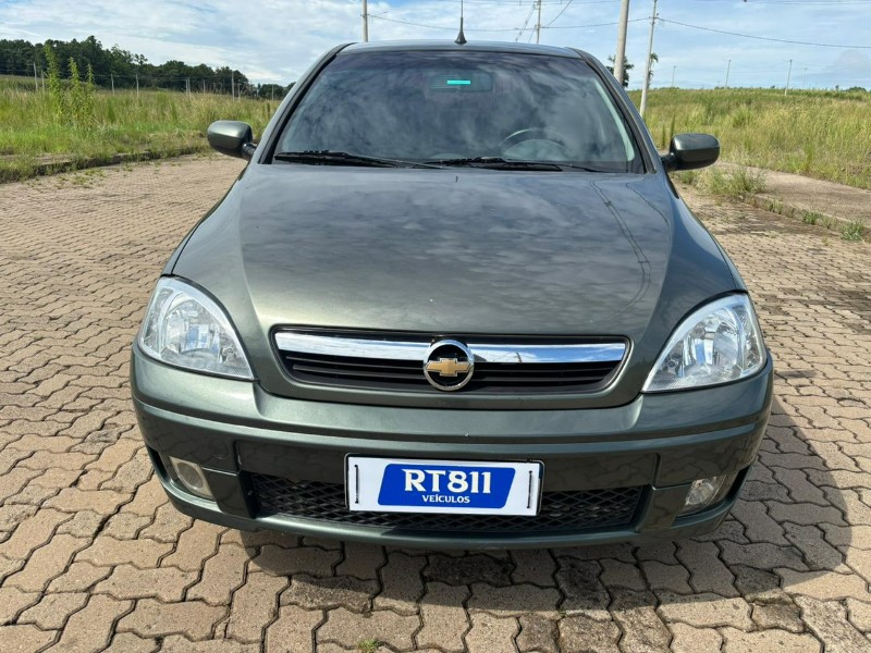 CHEVROLET CORSA SED. PREMIUM /2011 RT 811 VEÍCULOS ARROIO DO MEIO / Carros no Vale