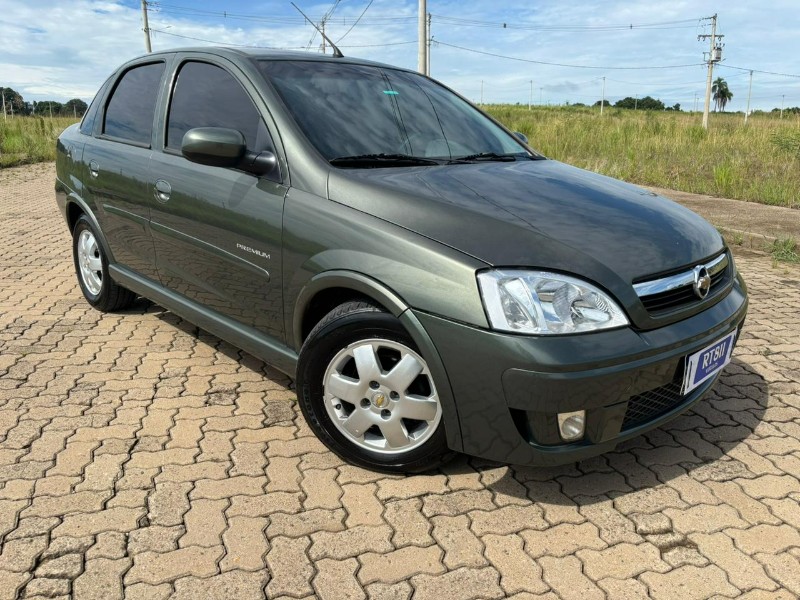 CHEVROLET CORSA SED. PREMIUM /2011 RT 811 VEÍCULOS ARROIO DO MEIO / Carros no Vale