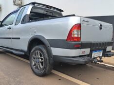 FIAT STRADA C.ESTENDIDA TREKKING 1.4 2006/2006 ADRIANO VEÍCULOS CRUZEIRO DO SUL / Carros no Vale