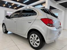 CHEVROLET ONIX 1.4 LT 2016/2016 LUCAS AUTOMÓVEIS BOM RETIRO DO SUL / Carros no Vale