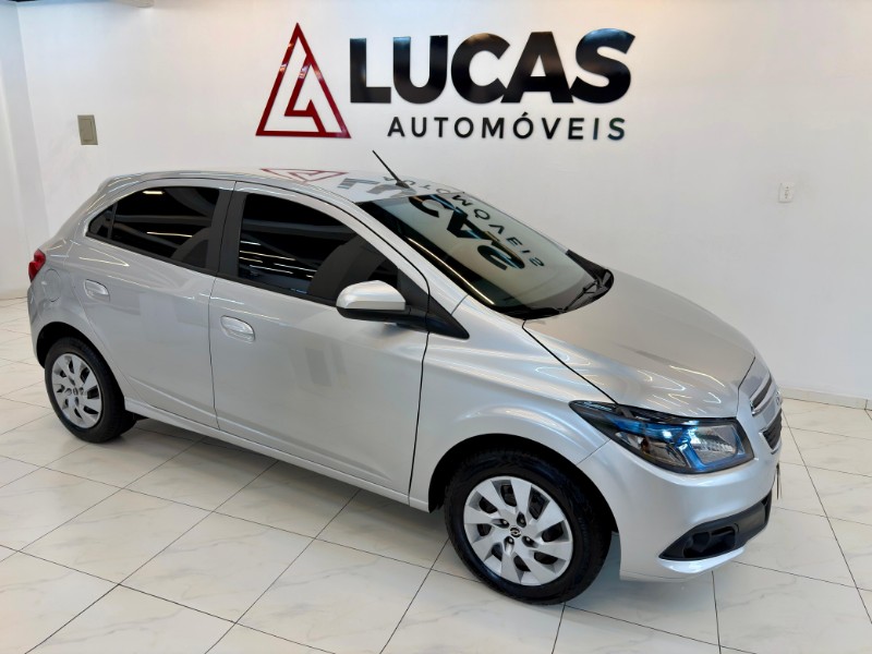 CHEVROLET ONIX 1.4 LT 2016/2016 LUCAS AUTOMÓVEIS BOM RETIRO DO SUL / Carros no Vale