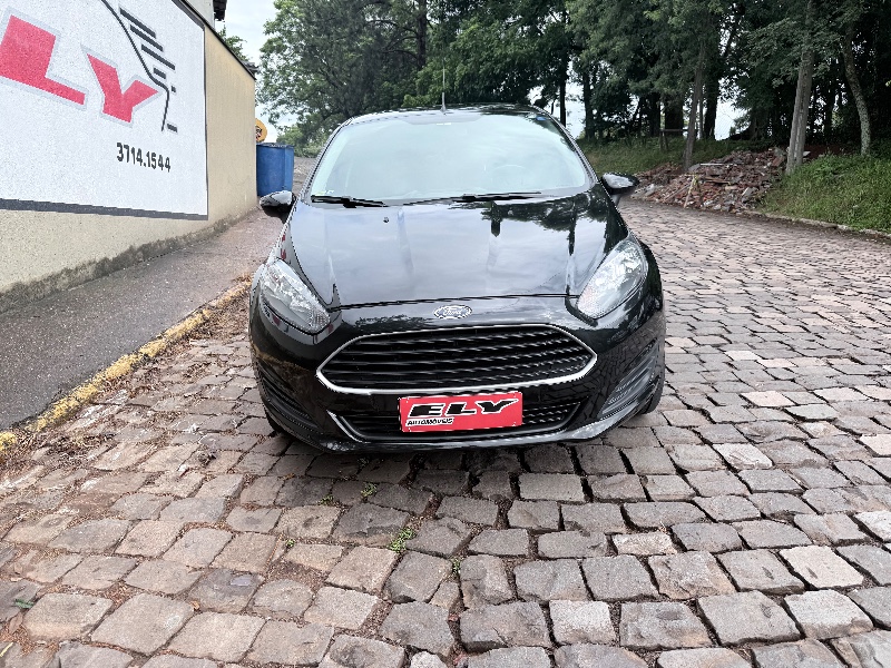 FORD FIESTA 1.5 2014/2014 ELY AUTOMÓVEIS LAJEADO / Carros no Vale