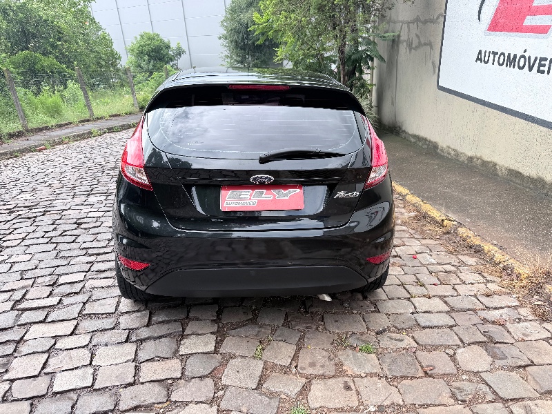 FORD FIESTA 1.5 2014/2014 ELY AUTOMÓVEIS LAJEADO / Carros no Vale