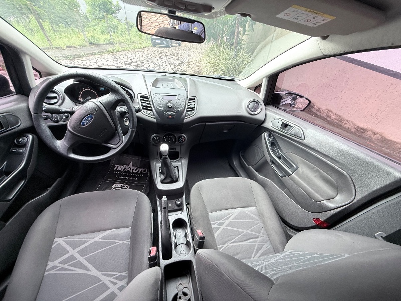 FORD FIESTA 1.5 2014/2014 ELY AUTOMÓVEIS LAJEADO / Carros no Vale