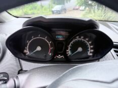 FORD FIESTA 1.5 2014/2014 ELY AUTOMÓVEIS LAJEADO / Carros no Vale