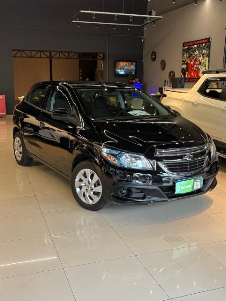 CHEVROLET ONIX 1.4 LT 8V 2013/2013 JM AUTOMÓVEIS VENÂNCIO AIRES / Carros no Vale