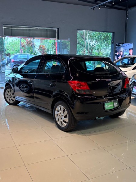 CHEVROLET ONIX 1.4 LT 8V 2013/2013 JM AUTOMÓVEIS VENÂNCIO AIRES / Carros no Vale