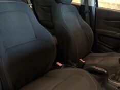 CHEVROLET ONIX 1.4 LT 8V 2013/2013 JM AUTOMÓVEIS VENÂNCIO AIRES / Carros no Vale