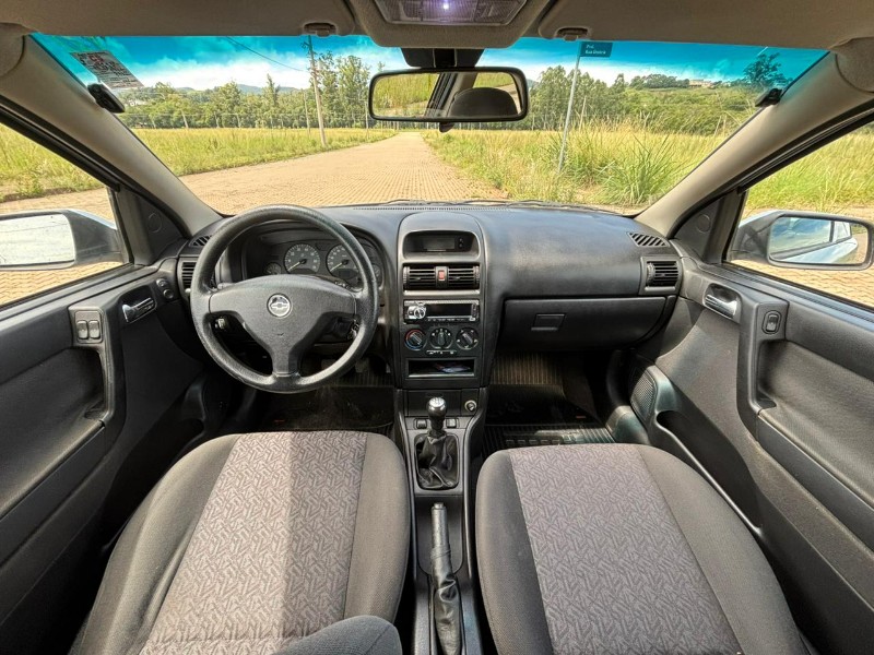 CHEVROLET ASTRA ADVANTAGE /2006 RT 811 VEÍCULOS ARROIO DO MEIO / Carros no Vale