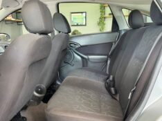 FORD FOCUS 1.6 GL 2009/2009 JOÃO CARROS MULTIMARCAS GUAPORÉ / Carros no Vale