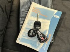 FORD FOCUS 1.6 GL 2009/2009 JOÃO CARROS MULTIMARCAS GUAPORÉ / Carros no Vale