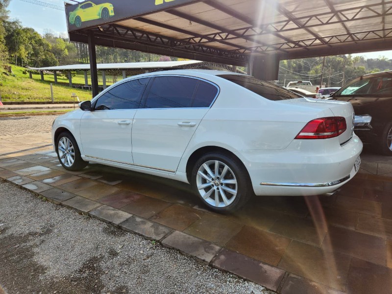 VOLKSWAGEN PASSAT 2.0 TSI DSG 2011/2012 TS VEÍCULOS ANTA GORDA / Carros no Vale