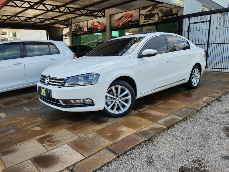 VOLKSWAGEN PASSAT 2.0 TSI DSG 2011/2012 TS VEÍCULOS ANTA GORDA / Carros no Vale