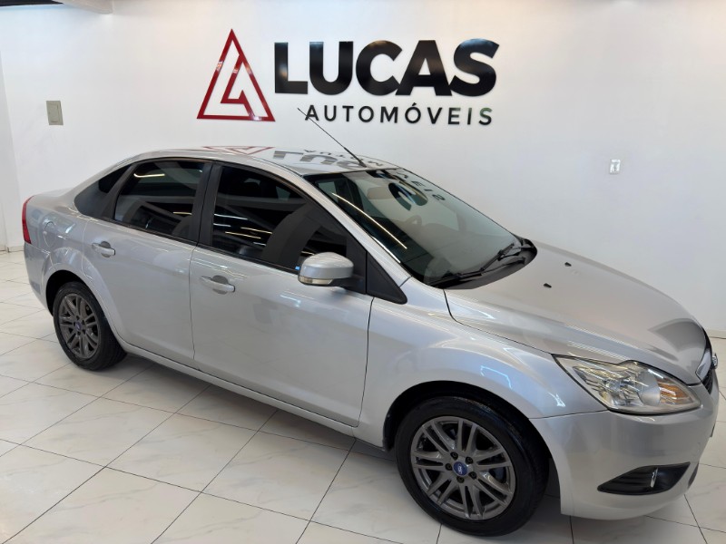 FORD FOCUS SEDAN FOCUS SEDAN 2.0 FLEX 4P 2012/2012 LUCAS AUTOMÓVEIS BOM RETIRO DO SUL / Carros no Vale