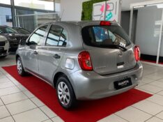 NISSAN MARCH 1.0 S 12V FLEX 4P MANUAL 2017/2018 DUARTE VEÍCULOS PORTO ALEGRE / Carros no Vale