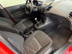 FORD FIESTA 1.5 2015/2015 LUCAS AUTOMÓVEIS BOM RETIRO DO SUL / Carros no Vale