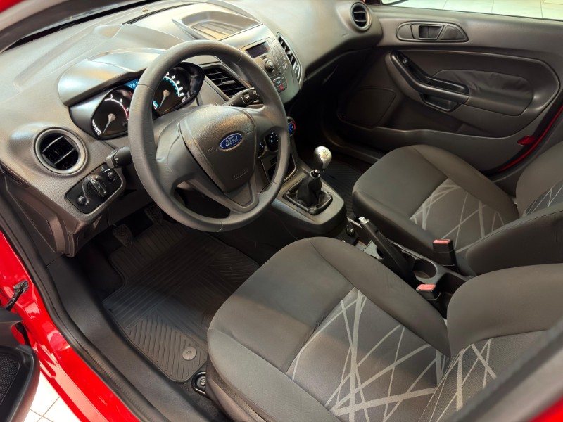 FORD FIESTA 1.5 2015/2015 LUCAS AUTOMÓVEIS BOM RETIRO DO SUL / Carros no Vale