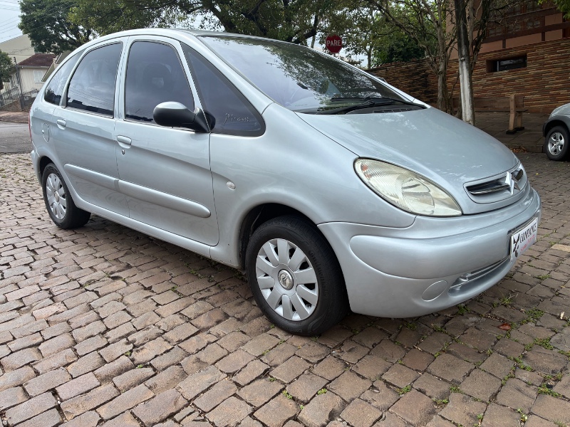 CITROEN XSARA PICASSO 2.0 GLX 16V 2005/2005 COMPLETO VEÍCULOS GUAPORÉ / Carros no Vale