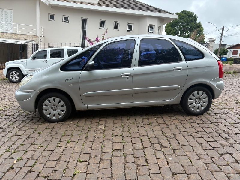 CITROEN XSARA PICASSO 2.0 GLX 16V 2005/2005 COMPLETO VEÍCULOS GUAPORÉ / Carros no Vale