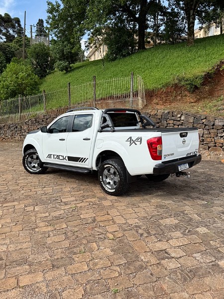 NISSAN FRONTIER 2.3 16V TURBO DIESEL ATTACK CD 4X4 AUTOMÁTICO 2019/2019 BOSCO AUTOMÓVEIS GUAPORÉ / Carros no Vale