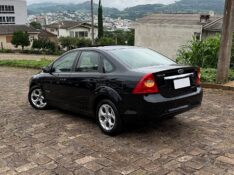 FORD FOCUS SEDAN FOCUS 2.0 TITANIUM PLUS SEDAN 16V FLEX 4P AUTOMÁTICO 2012/2012 BOSCO AUTOMÓVEIS GUAPORÉ / Carros no Vale