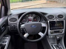 FORD FOCUS SEDAN FOCUS 2.0 TITANIUM PLUS SEDAN 16V FLEX 4P AUTOMÁTICO 2012/2012 BOSCO AUTOMÓVEIS GUAPORÉ / Carros no Vale
