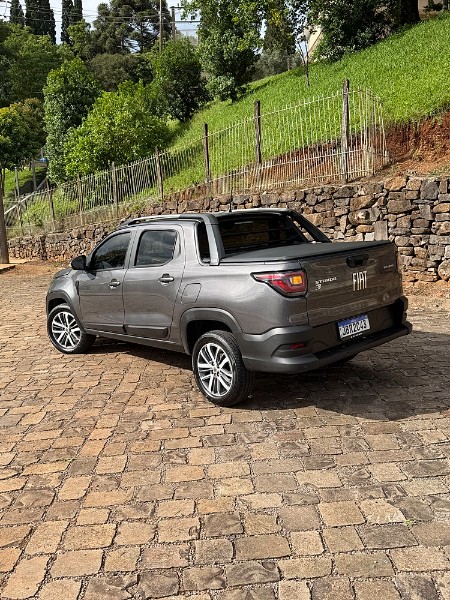 FIAT STRADA 1.3 VOLCANO CD 8V 2023/2023 BOSCO AUTOMÓVEIS GUAPORÉ / Carros no Vale